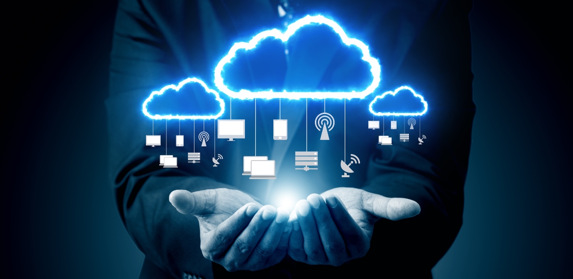 hands and cloud computing indicating cloud migration